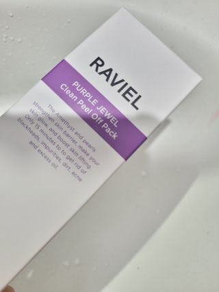 라비엘 RAVIEL 퍼플 쥬얼 클린 필 오프 팩, 마일드 블랙헤드 리무버, 4.1 fl oz(120ml) — 5점을 준 리뷰어가 2023년 4월 올린 사용 사진