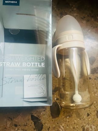 마더케이 -[MOTHER-K] Sippy Cup with Weighted Straw — 5점을 준 리뷰어가 2023년 8월 올린 사용 사진