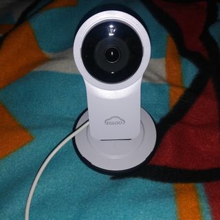 온습도 모니터와 스마트 리모컨이 탑재된 EGLOO cam S4 1080P Wi-Fi 스마트 카메라 — 5점을 준 리뷰어가 2021년 6월 올린 사용 사진