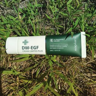 이지듀 DW-EGF 크림 리미티드 플러스 1.69 FL.Oz — 4점을 준 리뷰어가 2021년 8월 올린 사용 사진