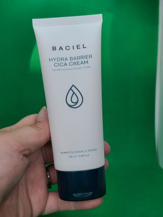 바시엘 BACIEL 바시엘 하이드라 베리어 시카 크림 — 5점을 준 리뷰어가 2021년 6월 올린 사용 사진