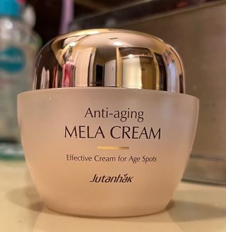 Jutanhak 안티에이징 멜라 크림 50ml / 1.69oz 잡티 &amp; 다크 스팟 케어 하이드레이팅 크림 — 4점을 준 리뷰어가 2022년 11월 올린 사용 사진