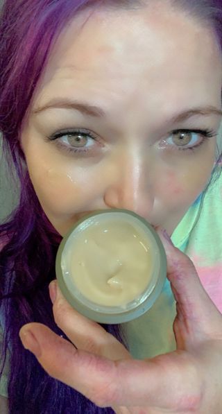 VELY VELY Artemisia Return Cream — 4.5점을 준 리뷰어가 2021년 4월 올린 사용 사진