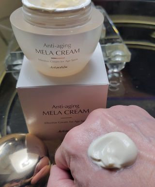 Jutanhak 안티에이징 멜라 크림 50ml / 1.69oz 잡티 &amp; 다크 스팟 케어 하이드레이팅 크림 — 5점을 준 리뷰어가 2023년 7월 올린 사용 사진