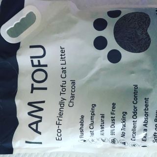 카미스쥬 KAMY 's ZOO I AM TOFU 프리미엄 천연 두부 고양이 쓰레기 숯 10LB — 5점을 준 리뷰어가 2021년 2월 올린 사용 사진