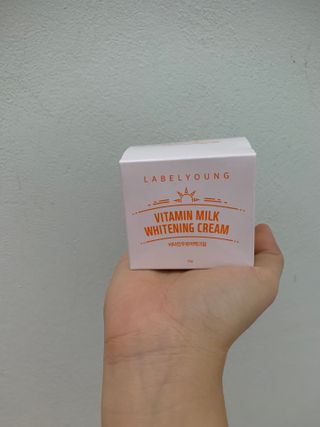 라벨영 비타민 우유미백크림 — 4점을 준 리뷰어가 2023년 10월 올린 사용 사진