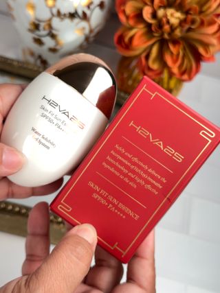 H2VA25 Skin Fit Sun Essence SPF50+ PA++++ 50ml / 1.69 FL.oz Moisturizing Sunblock Sunscreen K-Beauty — 5점을 준 리뷰어가 2024년 10월 올린 사용 사진