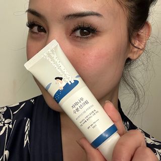 Round Lab Birch Juice Moisturizing Sunscreen — 4점을 준 리뷰어가 2024년 5월 올린 사용 사진