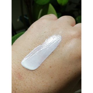 메타포레 12PM  카밍 선스크린 — 5점을 준 리뷰어가 2021년 7월 올린 사용 사진