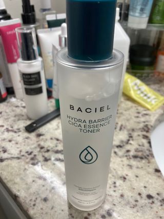 바시엘 BACIEL 바시엘 하이드라 베리어 시카 에센스 토너 — 5점을 준 리뷰어가 2021년 9월 올린 사용 사진