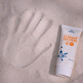 트리티스 US [TREATIS] UV Defence Sun Cream PA+++ / SPF50+ — 5점을 준 리뷰어가 2021년 3월 올린 사용 사진