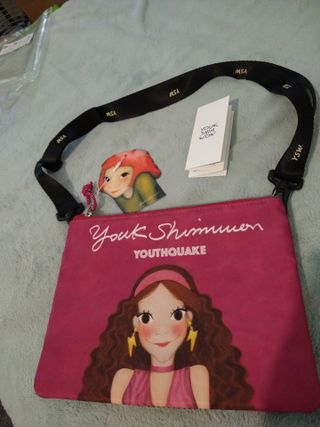 YOUKSHIMWON Wristlet Wallet for Women Smart Phone Strap Clutch — 5점을 준 리뷰어가 2021년 7월 올린 사용 사진