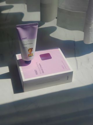 파시 FASCY 高保湿ハンドクリーム40ml+80ml セット — 4점을 준 리뷰어가 2021년 9월 올린 사용 사진