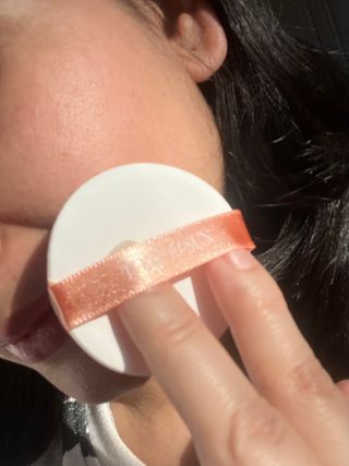TONEfitSUN 쿠션 12g 비건 톤업 선쿠션 한국산 SPF 50+/ PA++++ — 5점을 준 리뷰어가 2023년 2월 올린 사용 사진