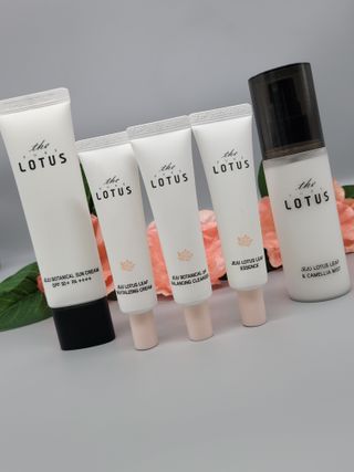 더 퓨어 로터스 제주 식물 선크림 / 제주 연잎 &amp; 동백 미스트 / 순수한 연꽃 어메니티 세트 — 5점을 준 리뷰어가 2022년 7월 올린 사용 사진