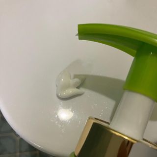 ゴールドプラスセット(シャンプー500g x 1ea/トリートメント500ml X 1ea) — 4.5점을 준 리뷰어가 2023년 3월 올린 사용 사진