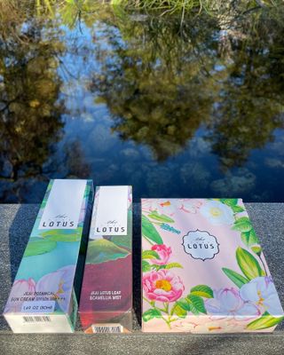 더 퓨어 로터스 제주 식물 선크림 / 제주 연잎 &amp; 동백 미스트 / 순수한 연꽃 어메니티 세트 — 5점을 준 리뷰어가 2022년 12월 올린 사용 사진