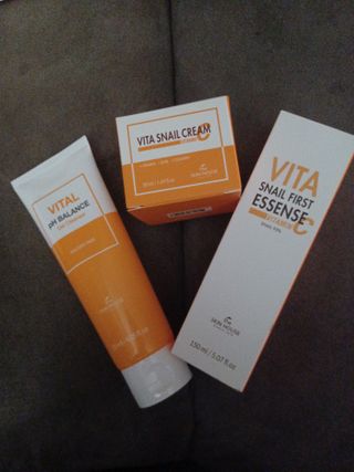 Vita Snail Trio Set [First Essence, Cream, Gel Cleanser] — 5점을 준 리뷰어가 2021년 8월 올린 사용 사진