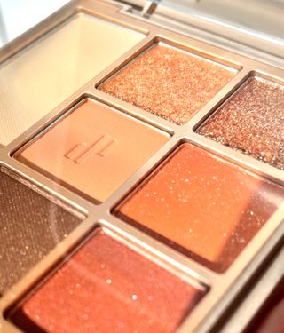 하트퍼센트 Heart Percent Dote on Mood Eye Palette VERMILION FACET — 4.5점을 준 리뷰어가 2021년 11월 올린 사용 사진