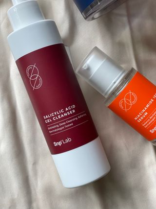 SNP LAB 살리실산 클렌저 + PHA 5 토너 + 나이아신아마이드 10 세럼 + 판테놀 10 모이스처라이저 — 5점을 준 리뷰어가 2021년 10월 올린 사용 사진