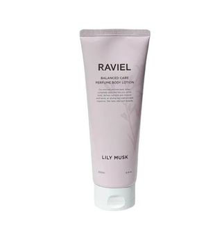 라비엘 RAVIEL 밸런스드 케어 모이스처라이징 퍼퓸 바디 로션 6.8 fl oz (200ml), 릴리 머스크 / 튜브 로즈 — 5점을 준 리뷰어가 2022년 10월 올린 사용 사진