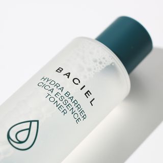 바시엘 BACIEL 바시엘 하이드라 베리어 시카 에센스 토너 — 5점을 준 리뷰어가 2021년 9월 올린 사용 사진