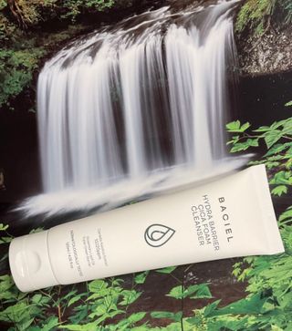 바시엘 BACIEL 바시엘 이드라 배리어 시카 폼 클렌저 120ml — 5점을 준 리뷰어가 2021년 9월 올린 사용 사진