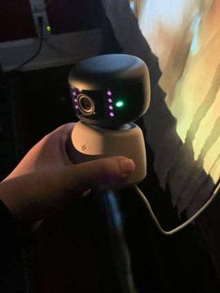 온습도 모니터와 스마트 리모컨이 탑재된 EGLOO cam S4 1080P Wi-Fi 스마트 카메라 — 5점을 준 리뷰어가 2021년 10월 올린 사용 사진