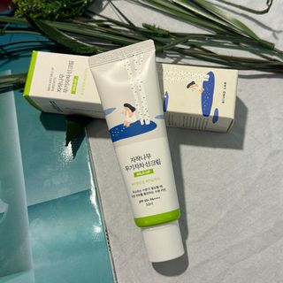 Round Lab Birch Juice Moisturizing Sunscreen — 5점을 준 리뷰어가 2024년 6월 올린 사용 사진