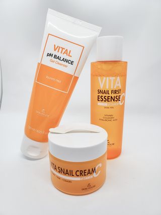 Vita Snail Trio Set [First Essence, Cream, Gel Cleanser] — 3점을 준 리뷰어가 2021년 9월 올린 사용 사진