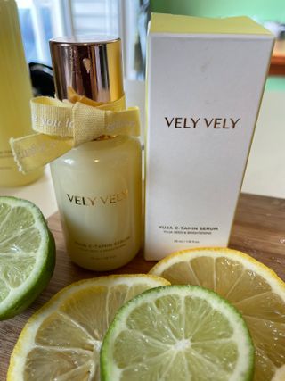 VELY VELY Yuja C-Tamin Serum — 5점을 준 리뷰어가 2021년 4월 올린 사용 사진