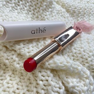 ATHE AUTHENTIC AIRY LIP BALM / 비건립밤 / 어센틱립밤 / 에어리립밤 (수정 요청) — 4점을 준 리뷰어가 2022년 8월 올린 사용 사진