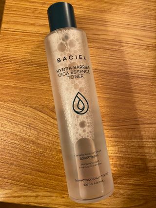바시엘 BACIEL 바시엘 하이드라 베리어 시카 에센스 토너 — 5점을 준 리뷰어가 2021년 9월 올린 사용 사진