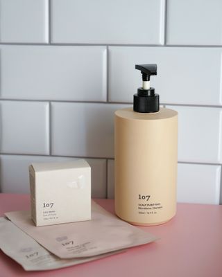 107 SCAP PURIFYING Microbiome Shampoo 500ml 16.9 fl oz — 5점을 준 리뷰어가 2023년 7월 올린 사용 사진