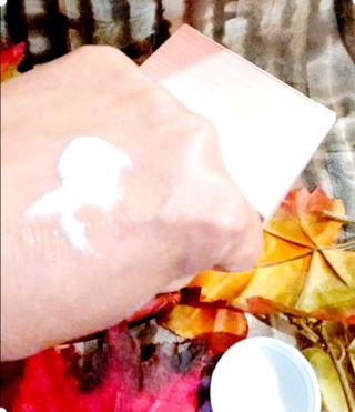 [The Skin House] Wrinkle Supreme Cream — 5점을 준 리뷰어가 2022년 11월 올린 사용 사진