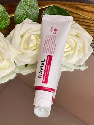 라비엘 아세로라 &amp; 스네일 뮤신 다크 스팟 케어 크림 1.7 fl oz (50ml), 스네일 뮤신 &amp; 히알루론산 — 4점을 준 리뷰어가 2022년 9월 올린 사용 사진