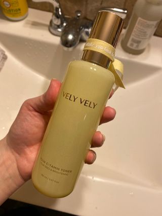 VELY VELY Yuja C-Tamin Toner — 5점을 준 리뷰어가 2021년 4월 올린 사용 사진