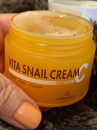 [THE SKIN HOUSE] Vita Snail Cream — 5점을 준 리뷰어가 2022년 4월 올린 사용 사진