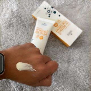 트리티스 US [TREATIS] UV Defence Sun Cream PA+++ / SPF50+ — 5점을 준 리뷰어가 2021년 3월 올린 사용 사진