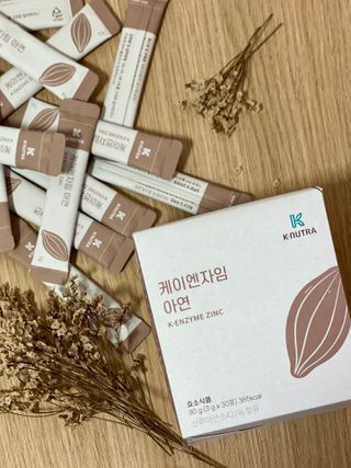 [쿠누트라] K・ENZYME 아연 카카오/3gx30 파우더 스틱 — 4점을 준 리뷰어가 2022년 8월 올린 사용 사진