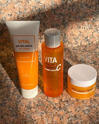 Vita Snail Trio Set [First Essence, Cream, Gel Cleanser] — 5점을 준 리뷰어가 2021년 8월 올린 사용 사진