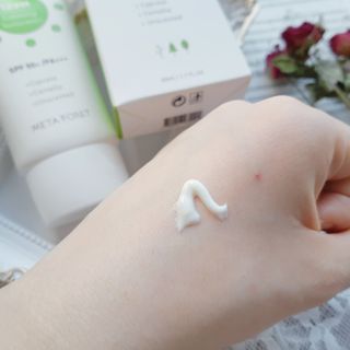 메타포레 12PM  카밍 선스크린 — 5점을 준 리뷰어가 2021년 7월 올린 사용 사진