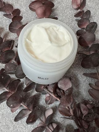 비엔디 2나우[ENG]BnD Body Whitening Underarm Cream — 5점을 준 리뷰어가 2024년 12월 올린 사용 사진