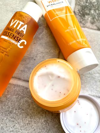 Vita Snail Trio Set [First Essence, Cream, Gel Cleanser] — 5점을 준 리뷰어가 2021년 8월 올린 사용 사진