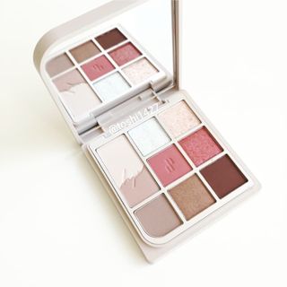 하트퍼센트 Heart Percent Dote on Mood Eye Palette CHERRY-LIKE FACETS — 5점을 준 리뷰어가 2021년 11월 올린 사용 사진
