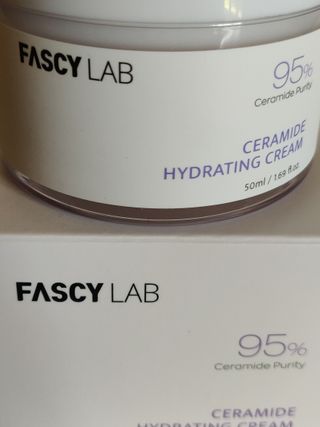 파시랩 USA_[FASCY LAB] 세라마이드 하이드레이팅 크림 — 5점을 준 리뷰어가 2022년 1월 올린 사용 사진