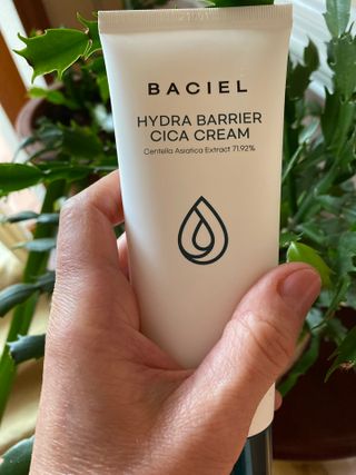 바시엘 BACIEL 바시엘 하이드라 베리어 시카 크림 — 5점을 준 리뷰어가 2021년 4월 올린 사용 사진