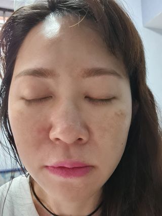 Re:NK 리엔케이 핑크 볼륨 래디언스 컬러크림 — 5점을 준 리뷰어가 2021년 11월 올린 사용 사진