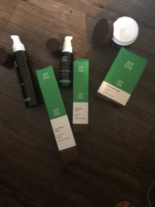 Cica Green Line [Toner, Serum, Cream] — 4.5점을 준 리뷰어가 2021년 9월 올린 사용 사진