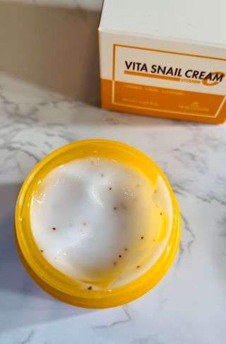[THE SKIN HOUSE] Vita Snail Cream — 5점을 준 리뷰어가 2022년 4월 올린 사용 사진